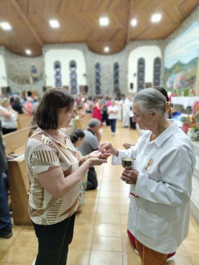 Encerramento das Novenas de Nossa Senhora Aparecida reúne centenas de devotos em Laranjeiras do Sul